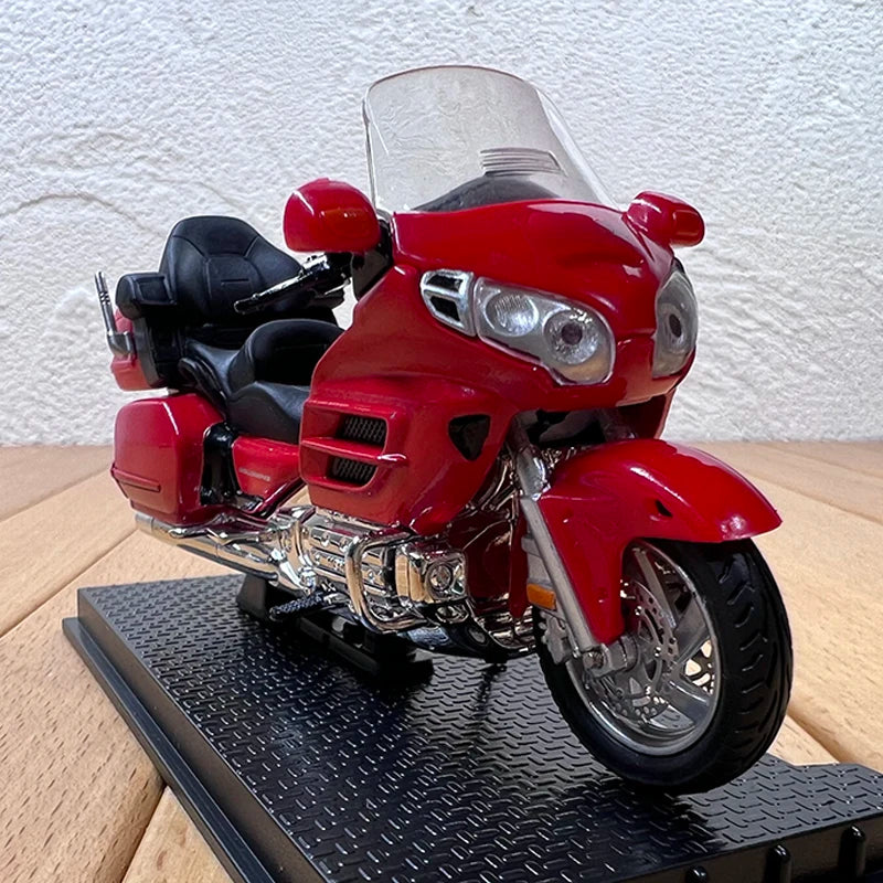 Diecast Alloy 1:24 Gold Wing 2004 Heavy Duty Motorcycle Model Adult Classics Collection Static Display Gifts Toys Souvenir