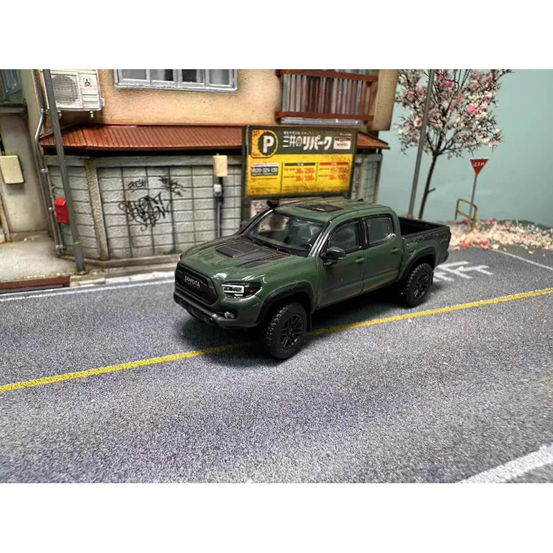 Diecast Unique UM 1:64 Scale Tacoma Alloy Car Model Classics Adult Souvenir Gift Static Display