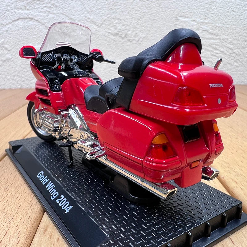 Diecast Alloy 1:24 Gold Wing 2004 Heavy Duty Motorcycle Model Adult Classics Collection Static Display Gifts Toys Souvenir