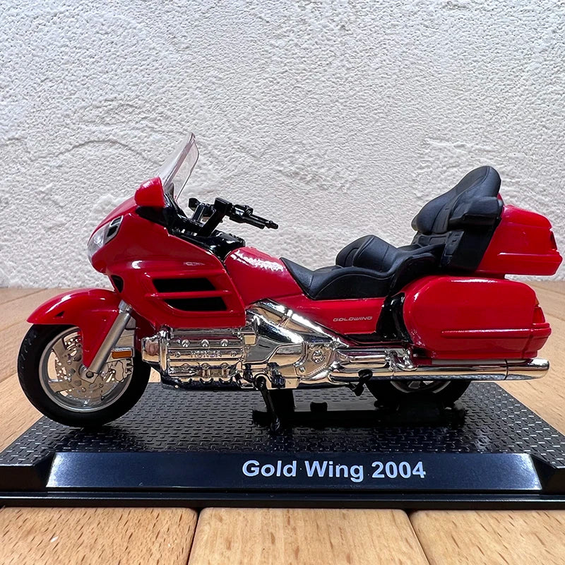 Diecast Alloy 1:24 Gold Wing 2004 Heavy Duty Motorcycle Model Adult Classics Collection Static Display Gifts Toys Souvenir
