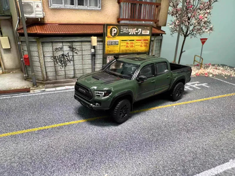 Diecast Unique UM 1:64 Scale Tacoma Alloy Car Model Classics Adult Souvenir Gift Static Display