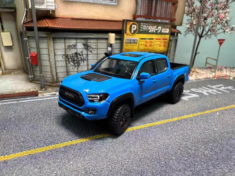 Diecast Unique UM 1:64 Scale Tacoma Alloy Car Model Classics Adult Souvenir Gift Static Display